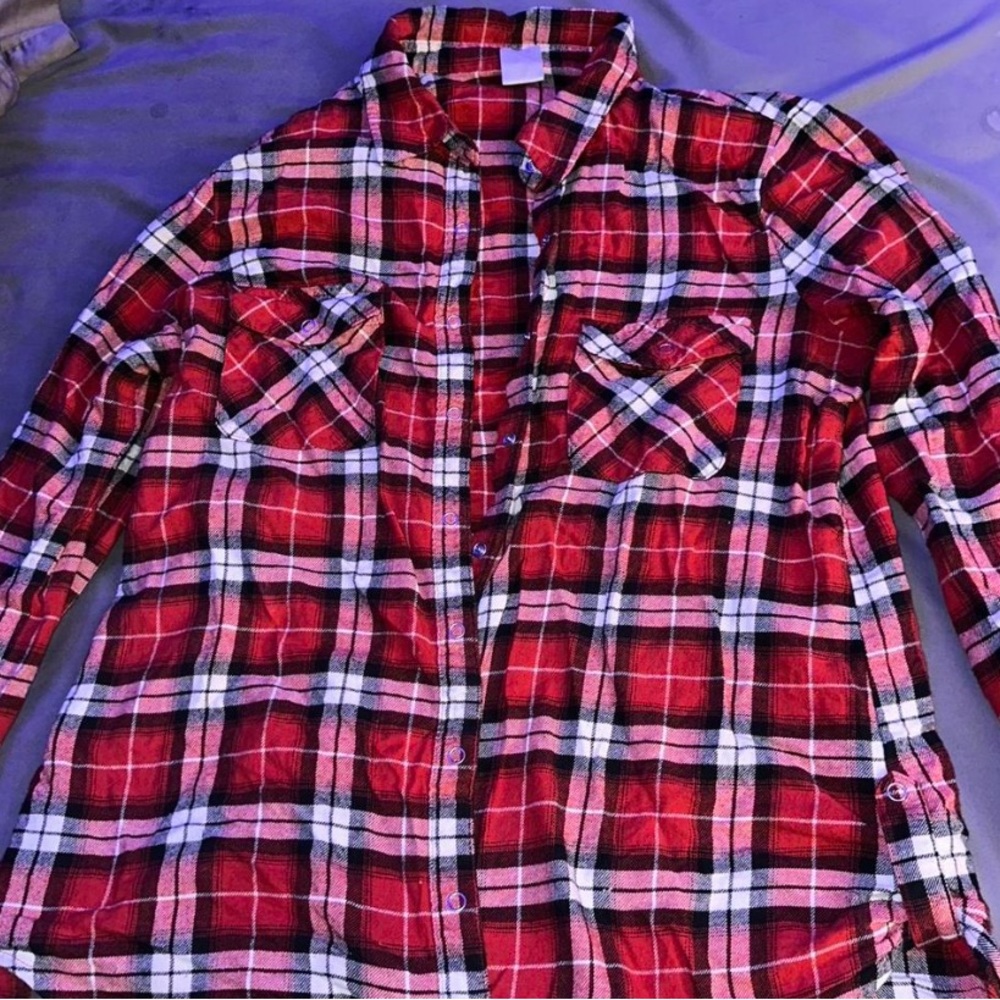 Red, black, and white plaid button up